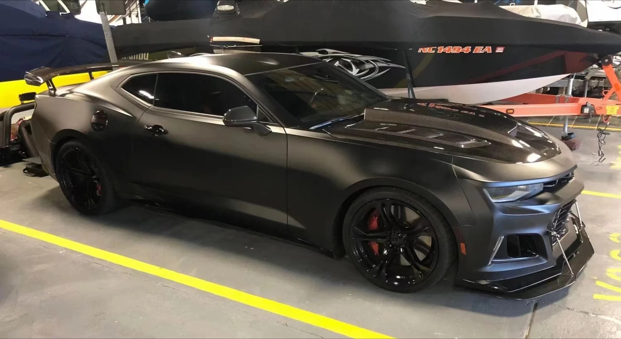 New Carbon Fiber Engine Cover for 16-24 Camaro 6th Engine Hood